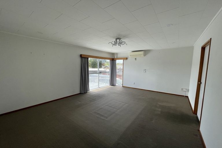 Photo of property in 14b Pipitea Place, Massey, Auckland, 0614