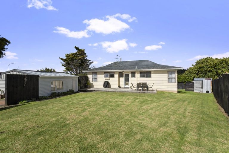 Photo of property in 79 Solar Road, Glen Eden, Auckland, 0602
