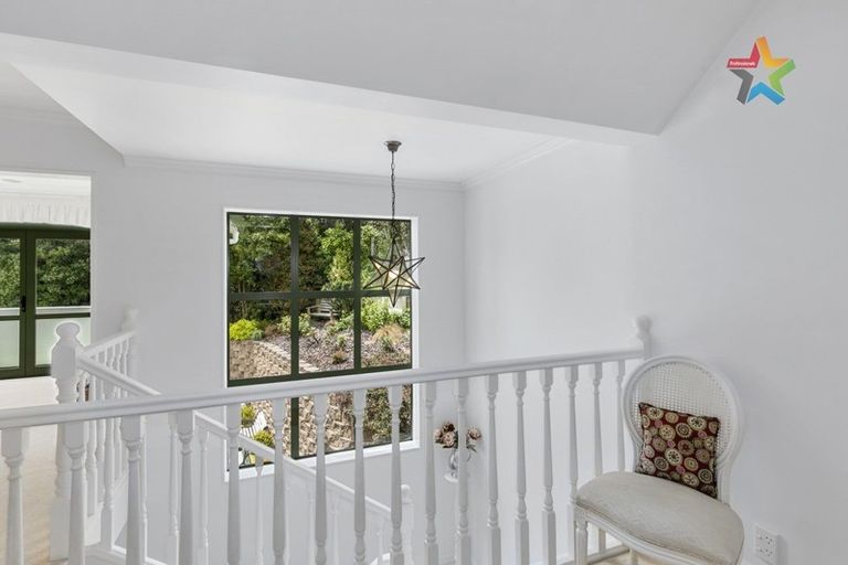 Photo of property in 95 Viewmont Drive, Harbour View, Lower Hutt, 5010