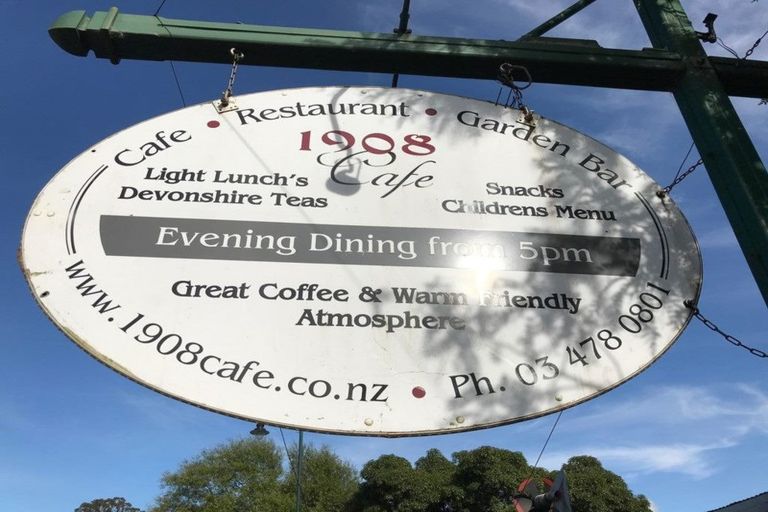 Photo of property in 7 Harington Point Road, Portobello, Dunedin, 9014