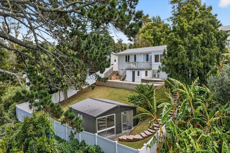 Photo of property in 17 Lysander Crescent, Beach Haven, Auckland, 0626