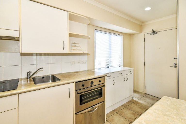 Photo of property in 5j/18 Ronwood Avenue, Manukau, Auckland, 2104