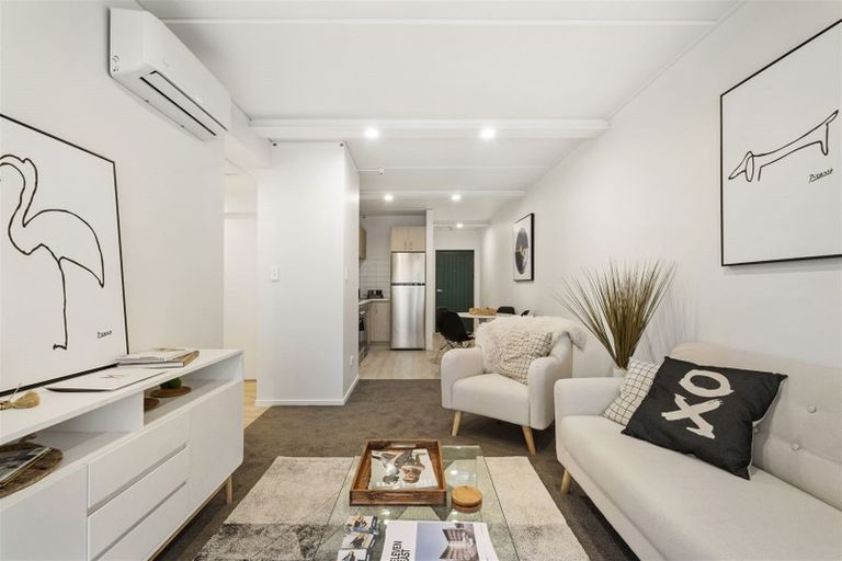 Photo of property in 11 East Street, Papakura, 2110
