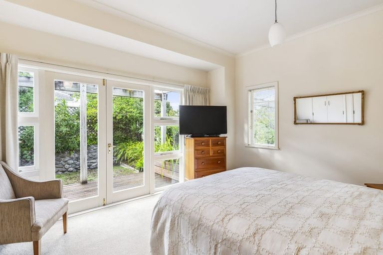 Photo of property in 43 Golf Road, Paraparaumu Beach, Paraparaumu, 5032