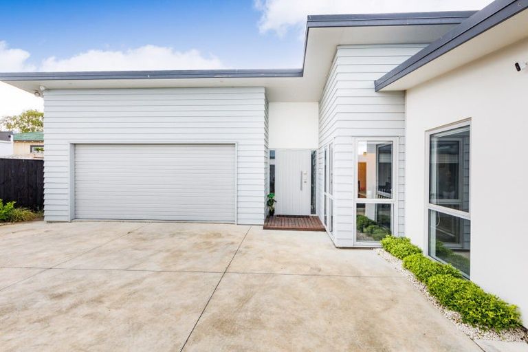Photo of property in 62a Milson Line, Milson, Palmerston North, 4414