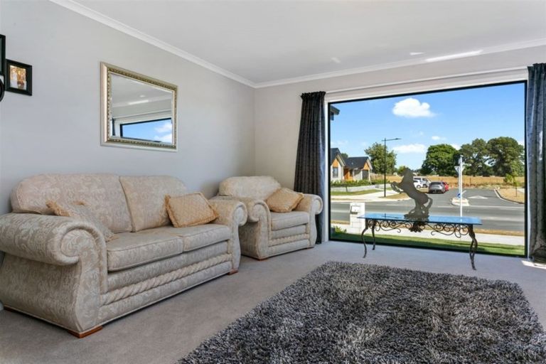 Photo of property in 39a Norfolk Drive, Cambridge, 3434