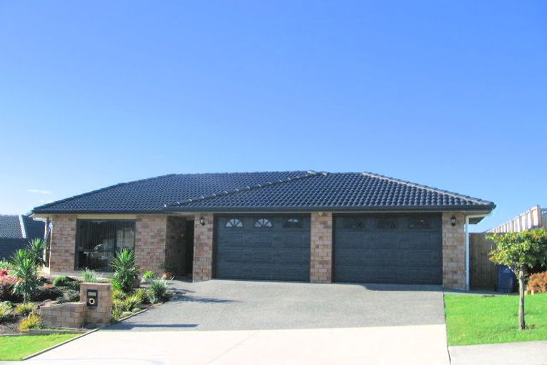 Photo of property in 32 Fleetwood Drive, Henderson, Auckland, 0612