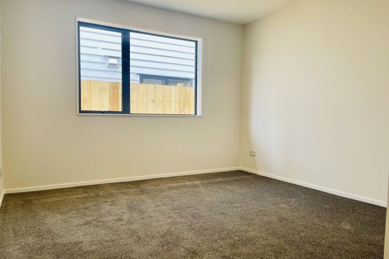 Photo of property in 20 Rorotu Avenue, Karaka, 2113