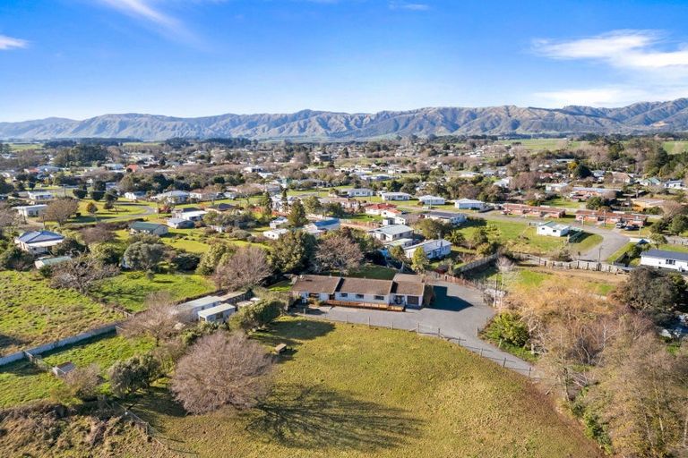 Photo of property in 1 Graham Street, Shannon, Levin, 4821