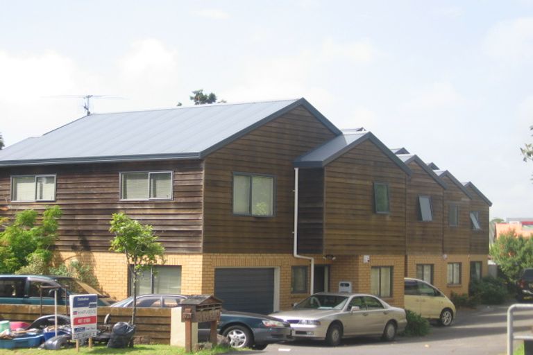 Photo of property in 43 Rata Street, New Lynn, Auckland, 0600