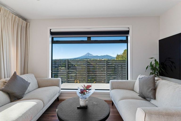 Photo of property in 40 Barrett Road, Whalers Gate, New Plymouth, 4310