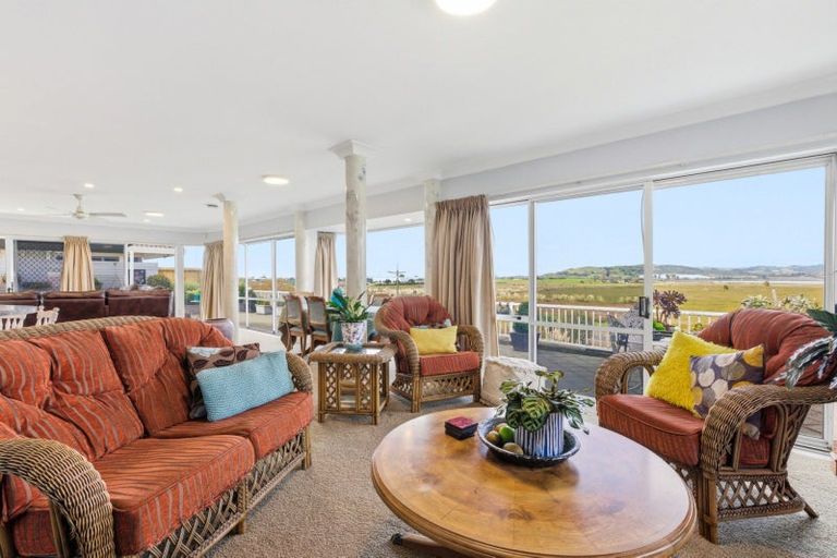 Photo of property in 9 Phoenix Heights, Mount Maunganui, 3116