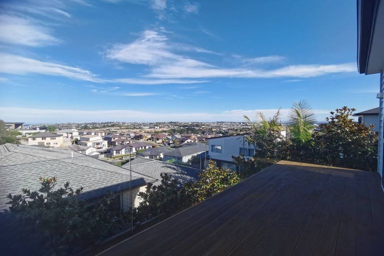 Photo of property in 1004a East Coast Road, Northcross, Auckland, 0630