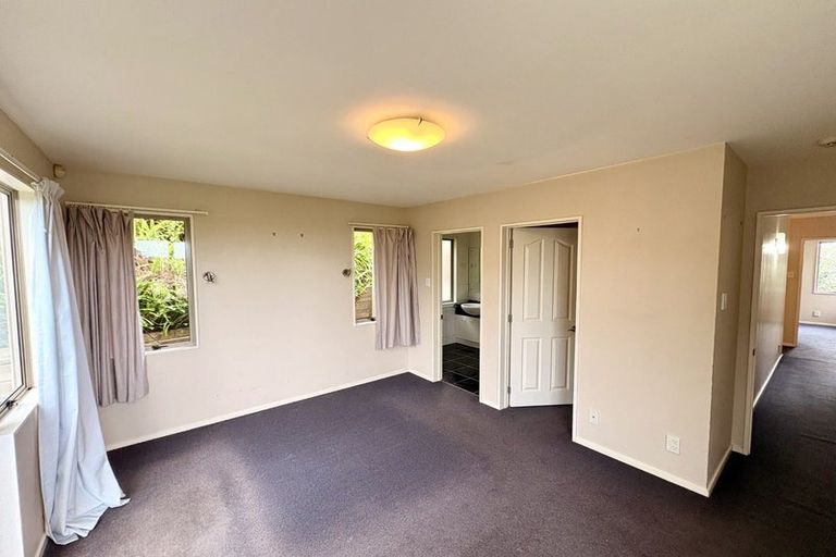 Photo of property in 41a Palliser Lane, Browns Bay, Auckland, 0632