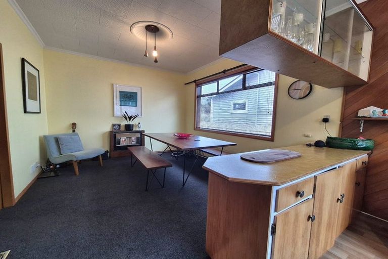 Photo of property in 101 The Parade, Island Bay, Wellington, 6023