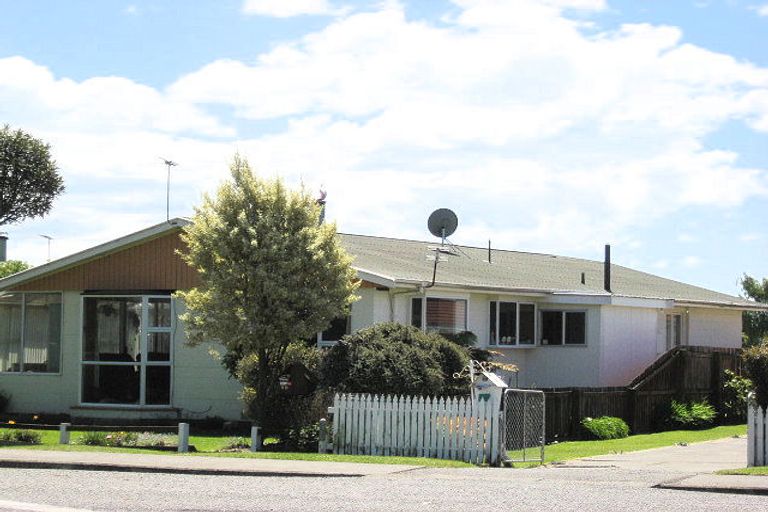 Photo of property in 90 Ohoka Road, Kaiapoi, 7630