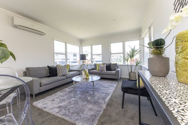 Photo of property in 101 Raglan Street, Mangere East, Auckland, 2024