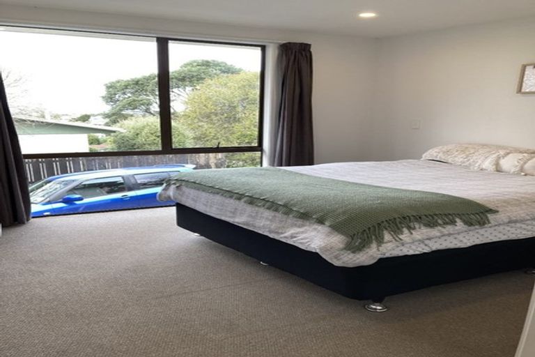 Photo of property in 1/231 Don Buck Road, Massey, Auckland, 0614