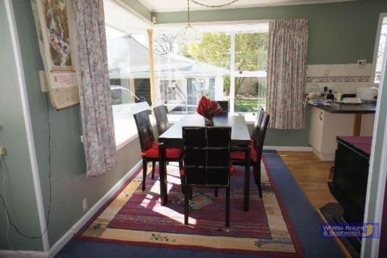 Photo of property in 12 Oakdale Street, Avonhead, Christchurch, 8042