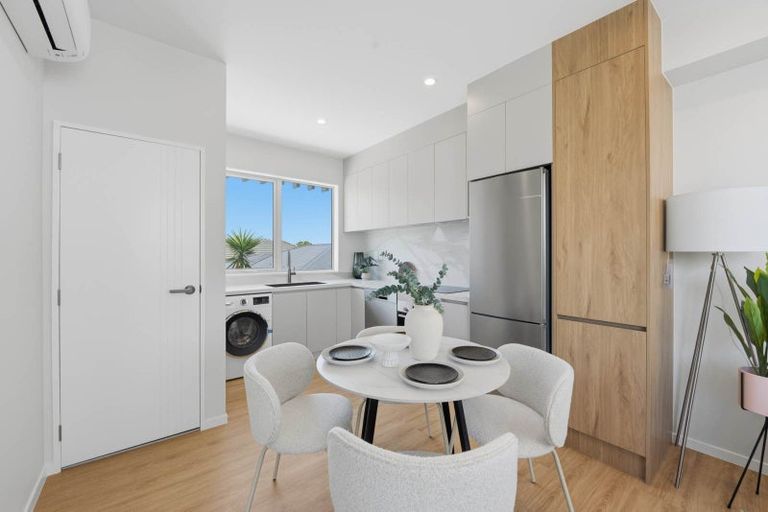 Photo of property in 1/186 Forrest Hill Road, Forrest Hill, Auckland, 0620