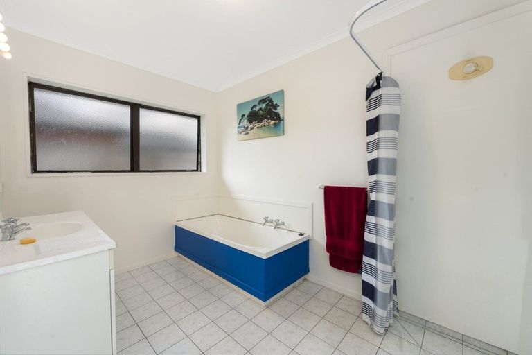 Photo of property in 2 Rata Avenue, Huntly, 3700