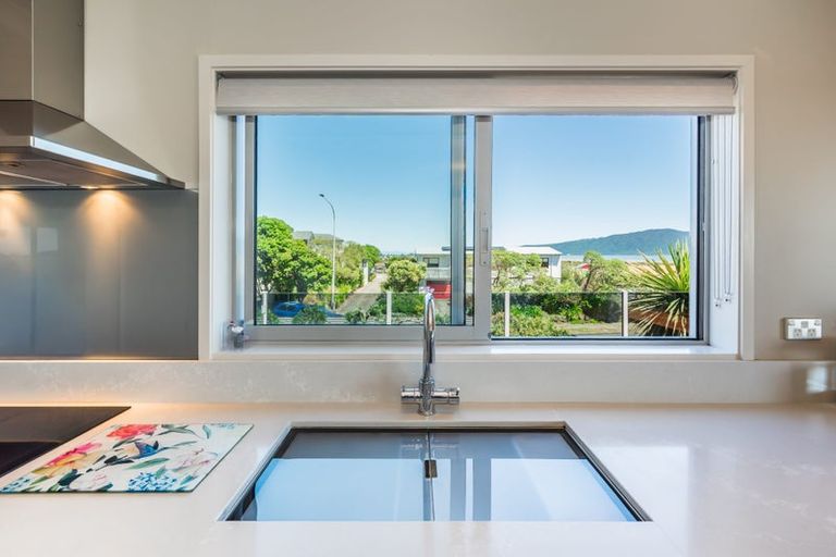 Photo of property in 173 Weggery Drive, Waikanae Beach, Waikanae, 5036
