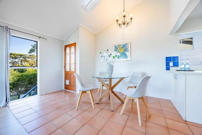 Photo of property in 2/28 Noeleen Street, Glenfield, Auckland, 0629