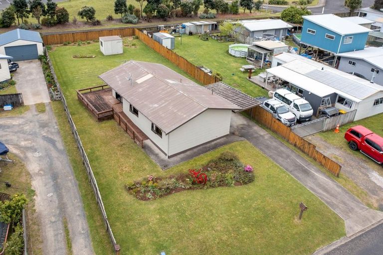 Photo of property in 28 Moewai Park Road, Whitianga, 3510