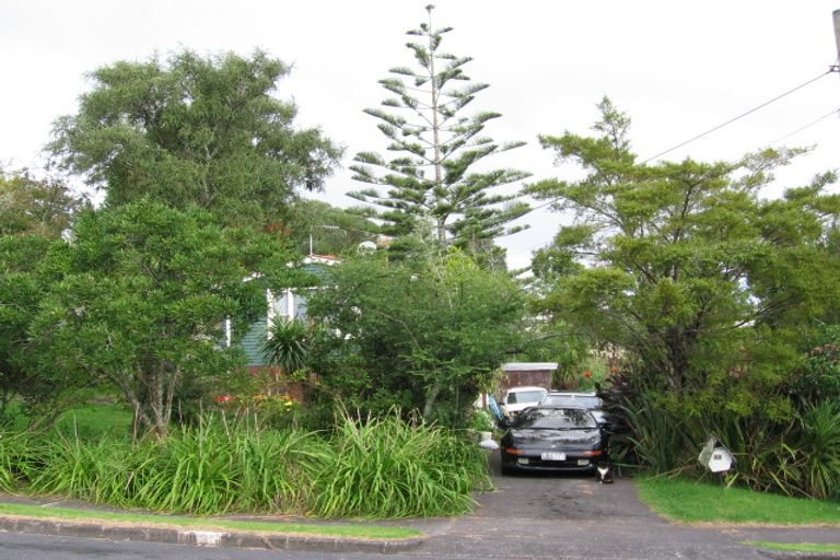 Photo of property in 33 Sherwood Avenue, Te Atatu South, Auckland, 0610