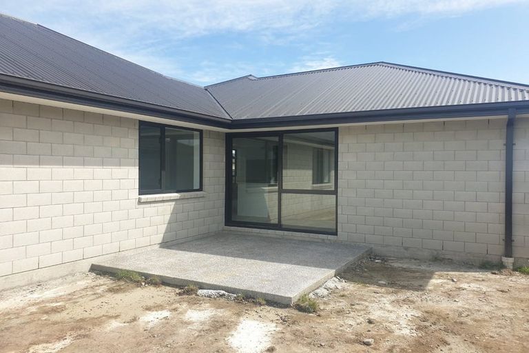 Photo of property in 8 Selfe Crescent, Burwood, Christchurch, 8083