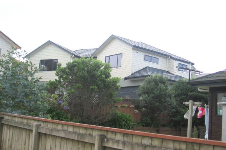 Photo of property in 107 Cortina Avenue, Johnsonville, Wellington, 6037