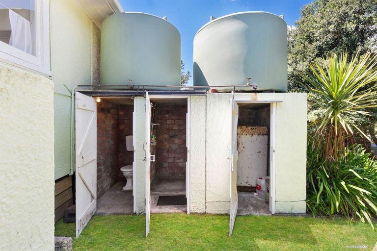 Photo of property in 90 Maunsell Road, Port Waikato, Tuakau, 2695