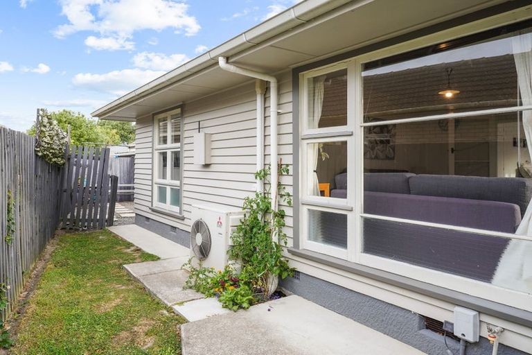 Photo of property in 24 Pembroke Street, Avondale, Christchurch, 8061