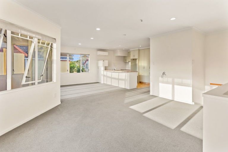 Photo of property in 4a Albert Street, Whitianga, 3510