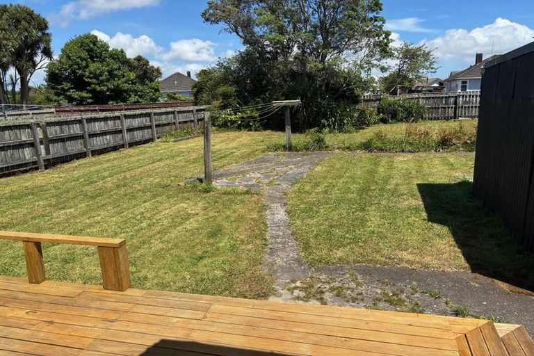 Photo of property in 4 Colvin Street, Westport, 7825