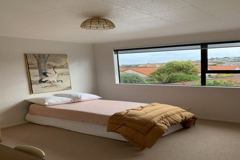 Photo of property in 1 Nukumea Common, Orewa, 0931