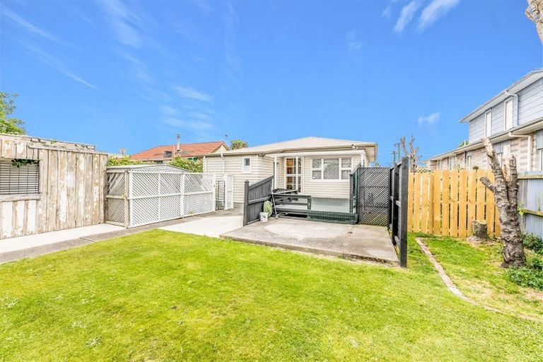 Photo of property in 21 Wyon Street, Linwood, Christchurch, 8062