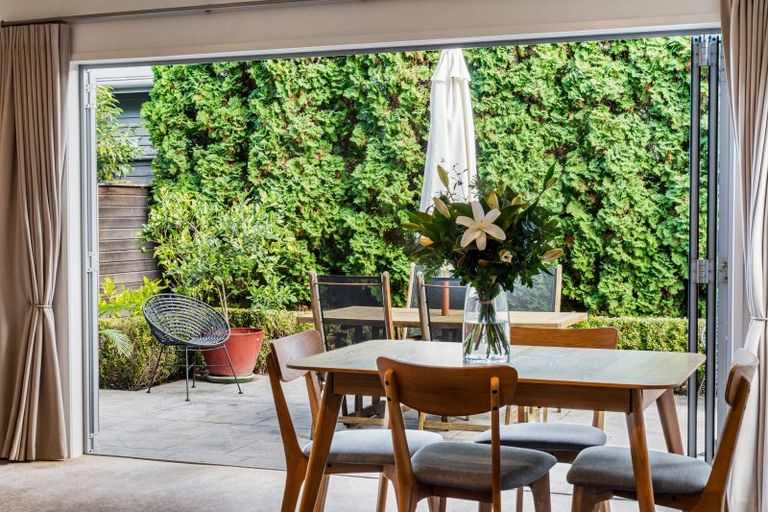 Photo of property in 10 Winston Lane, Ahuriri, Napier, 4110