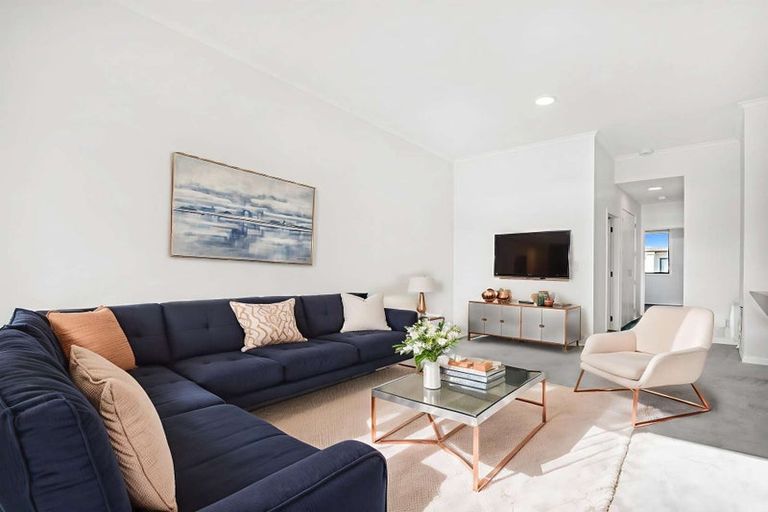 Photo of property in 17/11 Carlos Drive, Flat Bush, Auckland, 2016