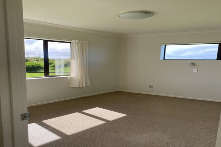 Photo of property in 82 Southernthread Road, Brooklyn, Wellington, 6021