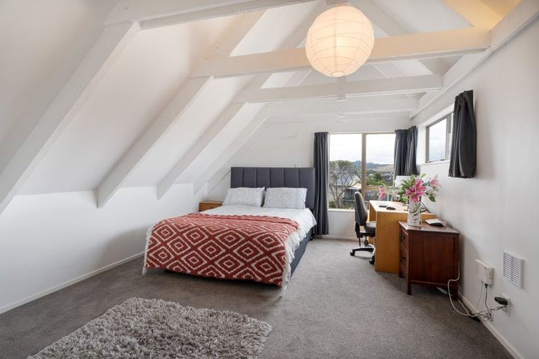 Photo of property in 1/24 Cambrian Street, Churton Park, Wellington, 6037