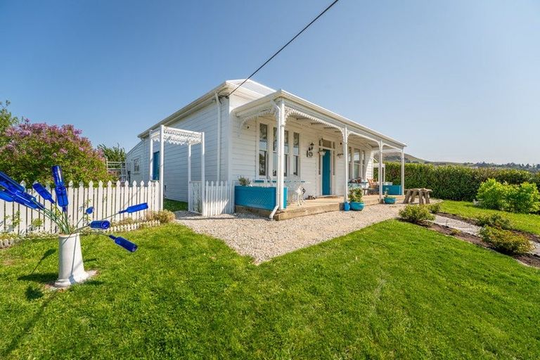 Photo of property in 17 Beach Street, Waikouaiti, 9510