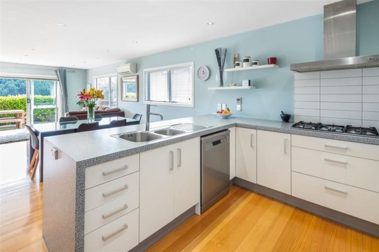 Photo of property in 48a Winsley Terrace, Churton Park, Wellington, 6037