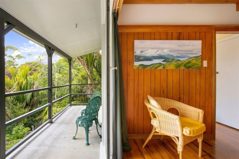 Photo of property in 169 Scenic Drive, Titirangi, Auckland, 0604