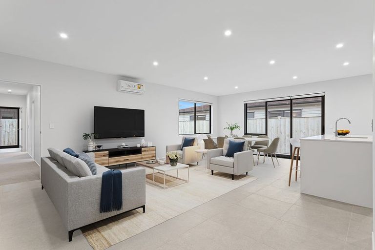 Photo of property in 124 Te Napi Drive, Takanini, Auckland, 2112