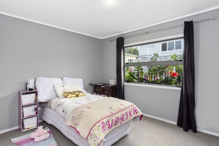 Photo of property in 8a Cameron Road, Te Puke, 3119