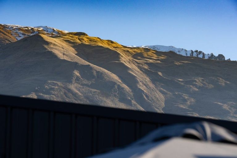 Photo of property in 13 Eden Close, Wanaka, 9305