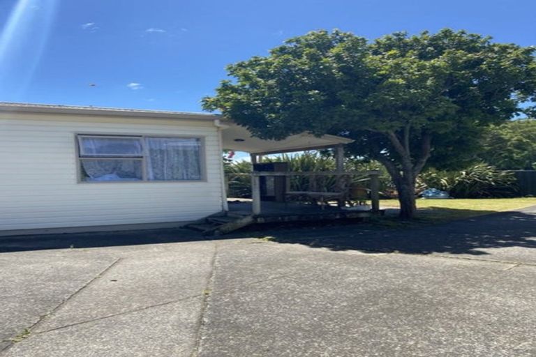 Photo of property in 22 Imrie Avenue, Mangere, Auckland, 2022