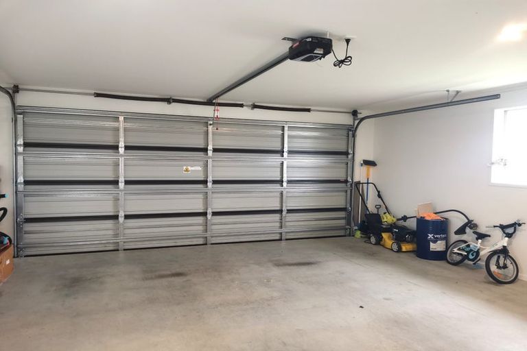 Photo of property in 12 Saint Michael Crescent, One Tree Point, 0118