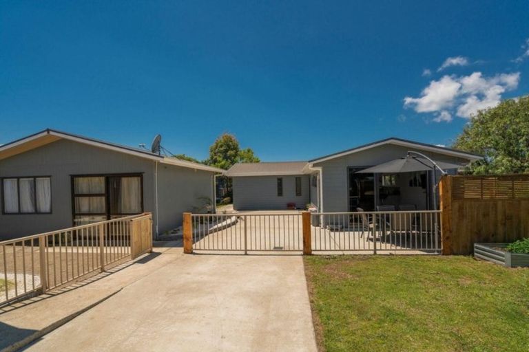 Photo of property in 3 Meadow Drive, Whitianga, 3510